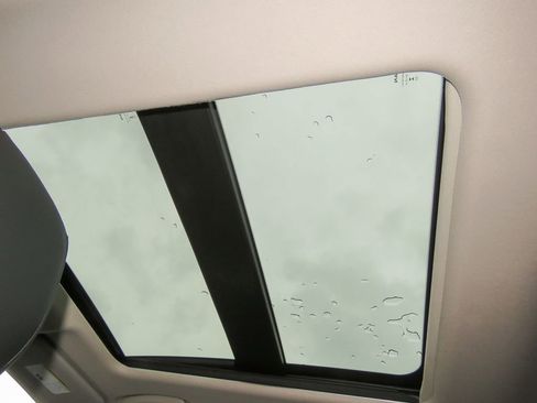 New 2025 Nissan Kicks SR w/ SR Premium Package image 9