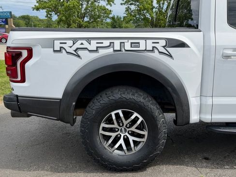 Used 2017 Ford F150 Raptor w/ Equipment Group 802A Luxury AWD/4WD image 8