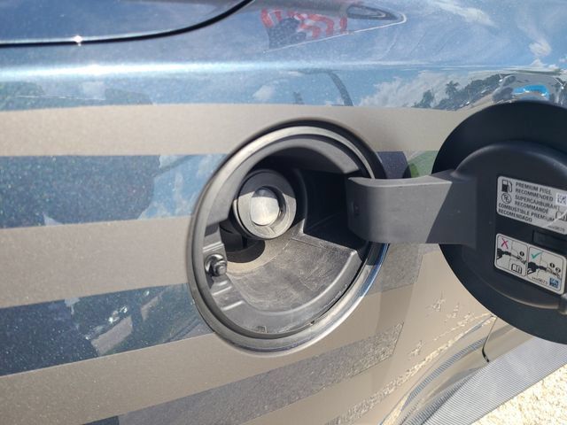 Used 2023 Chevrolet Camaro SS RWD image 9