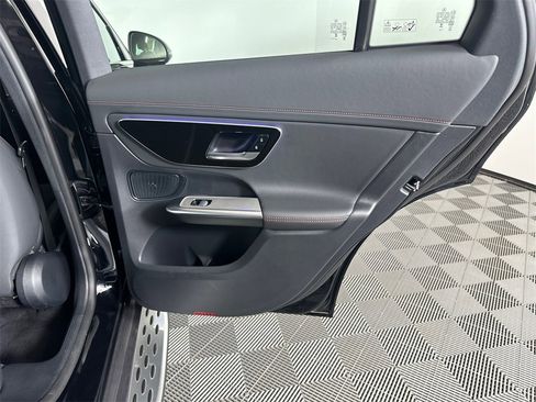 Used 2025 Mercedes-Benz GLC 43 AMG 4MATIC image 18