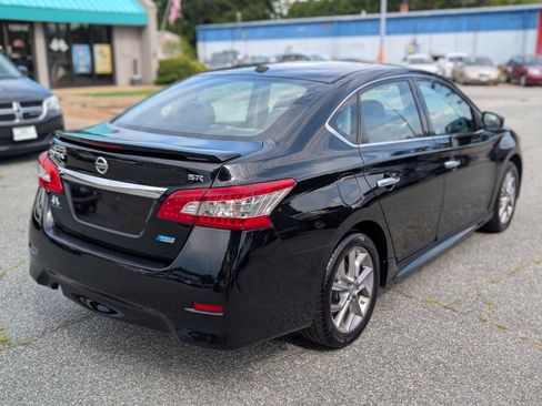 Used 2014 Nissan Sentra SR w/ SR Driver Package FWD image 9