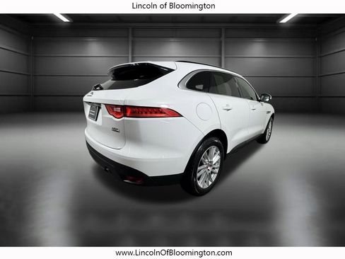 Used 2019 Jaguar F-PACE Prestige image 7