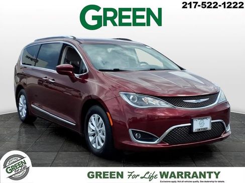 Used 2018 Chrysler Pacifica Touring-L FWD image 1