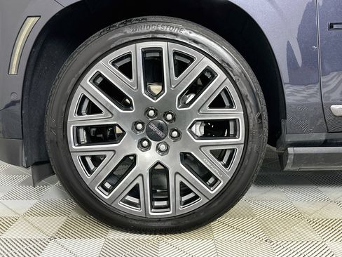 Used 2026 GMC Yukon XL Denali Ultimate w/ LPO, Illumination Package AWD/4WD image 9