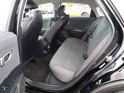 Used 2025 Kia K4 FWD image 18