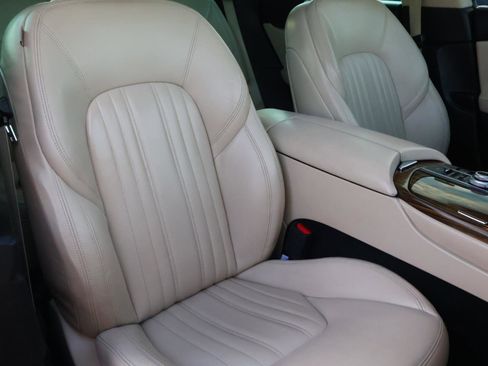 Used 2017 Maserati Levante image 16