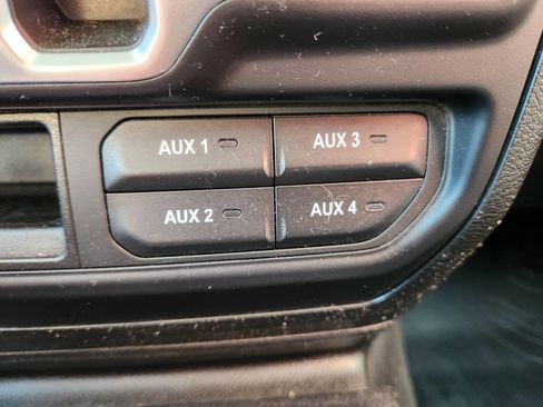 Used 2020 Jeep Gladiator Sport w/ Quick Order Package 24S image 27