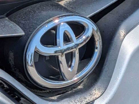 Used 2014 Toyota Corolla LE FWD image 11
