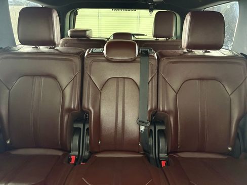 Used 2024 Ford Expedition Limited AWD/4WD image 47
