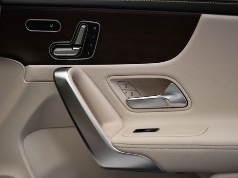 Used 2023 Mercedes-Benz CLA 250 CLA 250 image 45