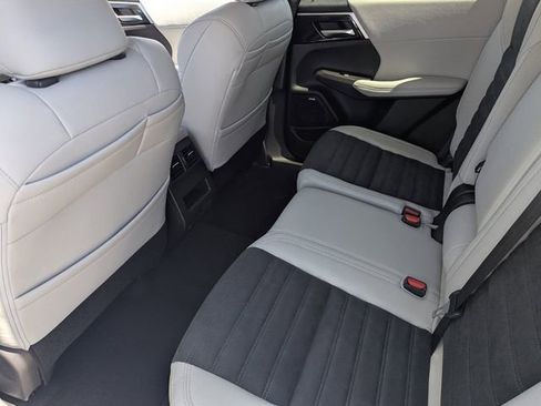 New 2026 Mitsubishi Outlander SE AWD/4WD image 10