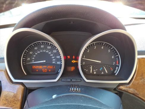 Used 2005 BMW Z4 2.5i image 30