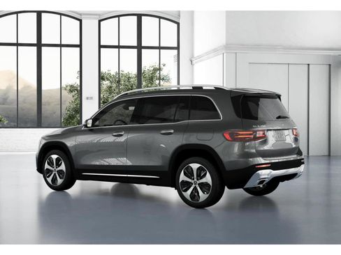 New 2025 Mercedes-Benz GLB 250 image 29