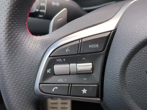 Used 2023 Genesis G70 2.0T w/ Sport Prestige Package RWD image 12