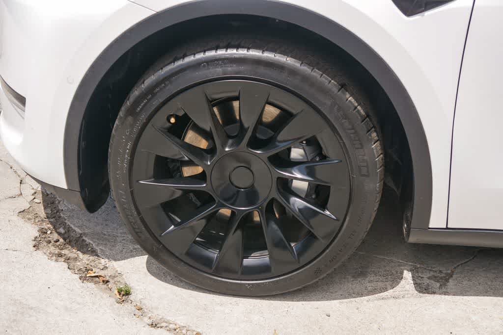 Used 2021 Tesla Model Y Long Range AWD/4WD image 5