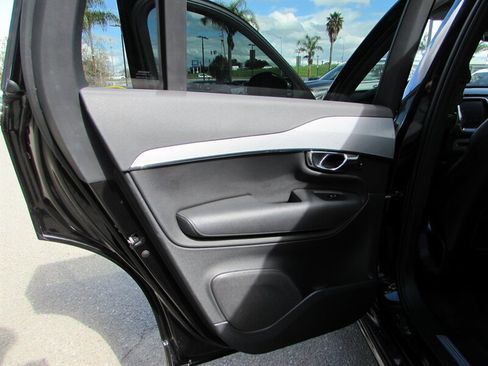 Used 2016 Volvo XC90 T6 Momentum w/ Vision Package image 23