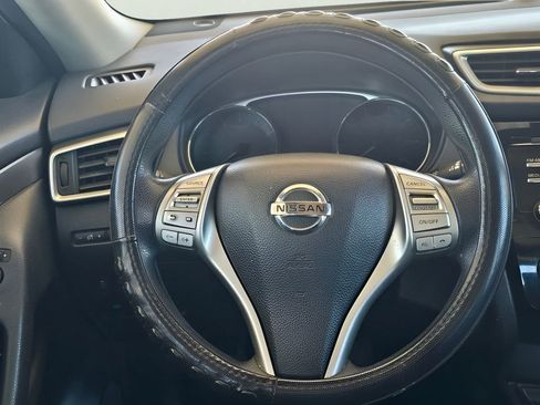 Used 2016 Nissan Rogue S FWD image 8