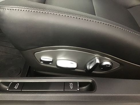 Certified 2024 Porsche 718 Cayman GTS RWD image 29