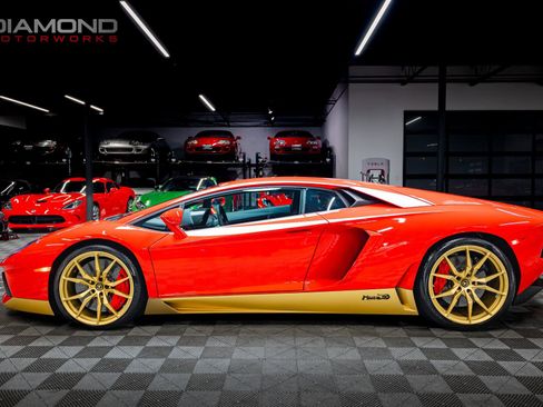 Used 2017 Lamborghini Aventador LP 700-4 image 9