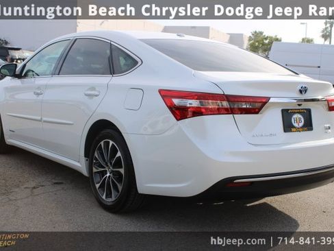 Used 2016 Toyota Avalon XLE Premium image 3
