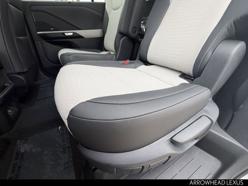 New 2026 Lexus TX 500h AWD image 18