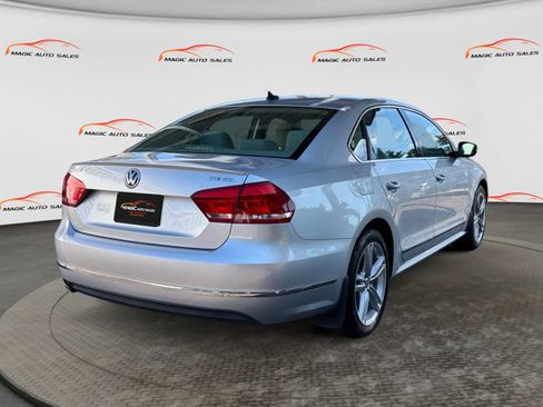 Used 2015 Volkswagen Passat TDI SEL Premium FWD image 10