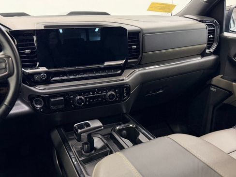 Used 2024 Chevrolet Silverado 1500 ZR2 w/ Technology Package AWD/4WD image 16