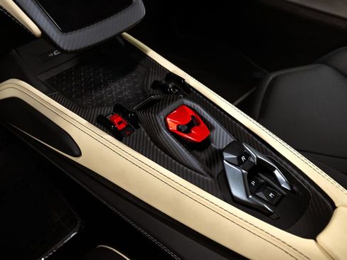 Used 2024 Lamborghini Revuelto AWD/4WD image 37