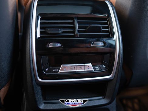 Used 2019 BMW X7 xDrive50i w/ Dynamic Handling Package image 23