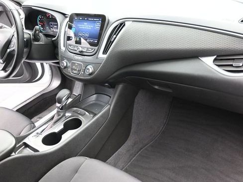 Used 2023 Chevrolet Malibu RS image 27