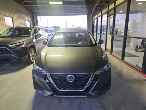 Used 2023 Nissan Sentra S image 2