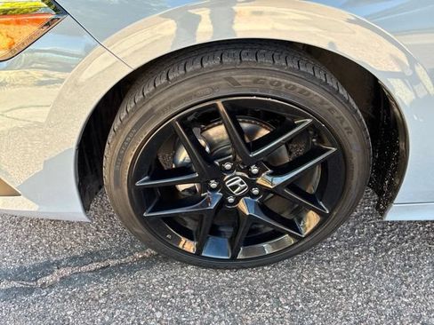 Used 2023 Honda Civic Sport image 12
