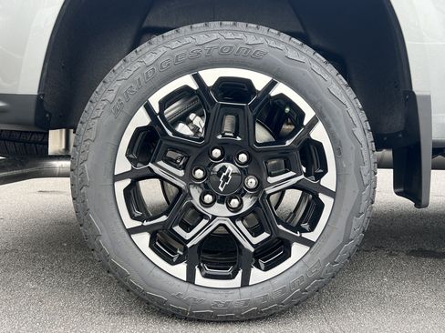Used 2026 Chevrolet Colorado Z71 w/ Z71 Convenience Package 2 AWD/4WD image 36