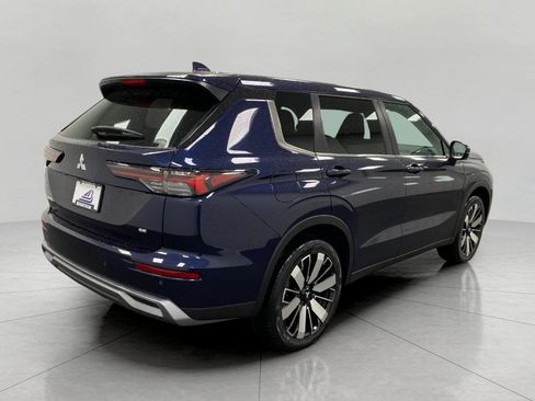 New 2026 Mitsubishi Outlander AWD image 3