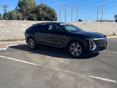 Certified 2024 Cadillac Lyriq Luxury RWD image 6