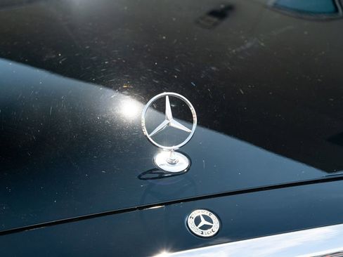 Used 2022 Mercedes-Benz S 500 4MATIC w/ AMG Line Package image 6