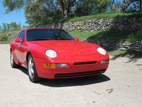 Used 1995 Porsche 968 Coupe image 2