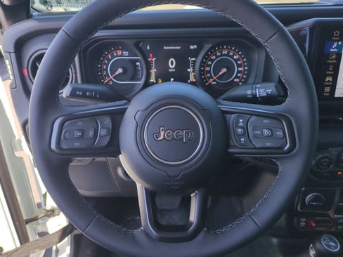 New 2026 Jeep Gladiator Rubicon w/ Capability Package AWD/4WD image 9