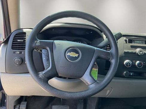 Used 2013 Chevrolet Silverado 1500 W/T RWD image 9