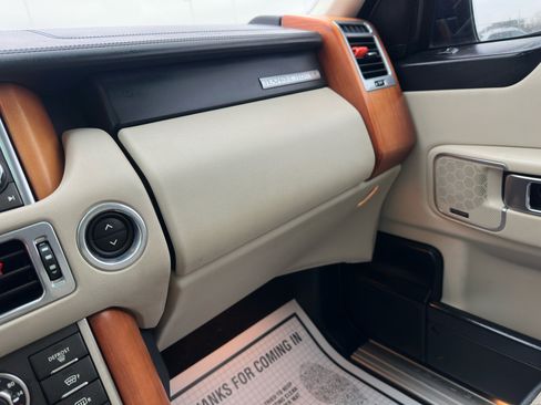 Used 2011 Land Rover Range Rover HSE LUX image 27