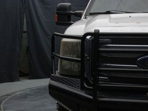 Used 2015 Ford F350 Lariat w/ Lariat Ultimate Package image 5