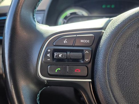 Used 2018 Kia Niro EX image 22