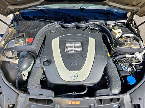 Used 2011 Mercedes-Benz C 300 Sedan image 16