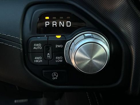 Used 2025 RAM 1500 Limited AWD/4WD image 32
