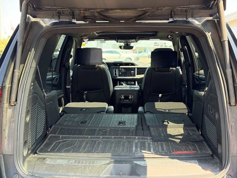 Used 2022 GMC Yukon Denali w/ Denali Ultimate Package AWD/4WD image 11