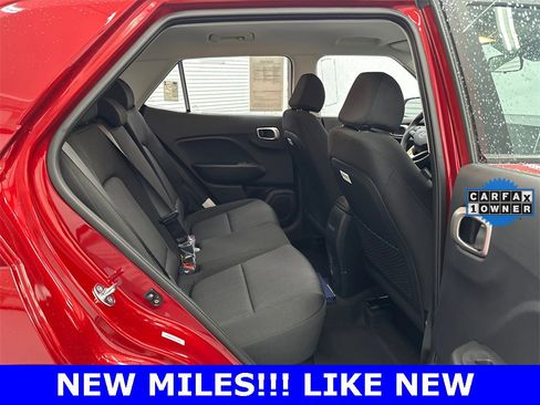 Used 2026 Hyundai Venue SE image 15