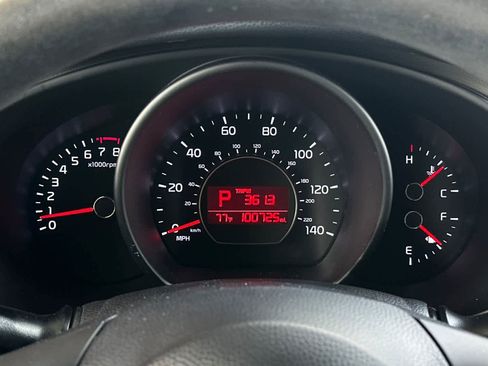 Used 2015 Kia Soul FWD image 25