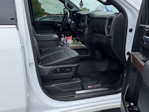 Used 2021 Chevrolet Silverado 3500 High Country w/ Z71 Off-Road Package AWD/4WD image 7