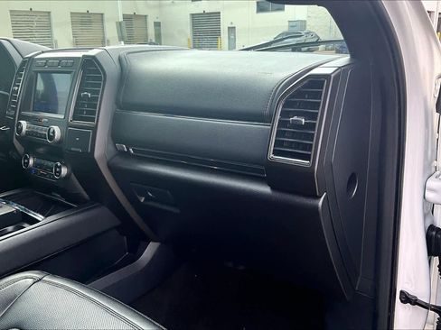 Used 2021 Ford Expedition Limited RWD image 17
