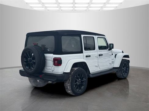 Certified 2022 Jeep Wrangler Unlimited Sahara w/ Cold Weather Group image 7